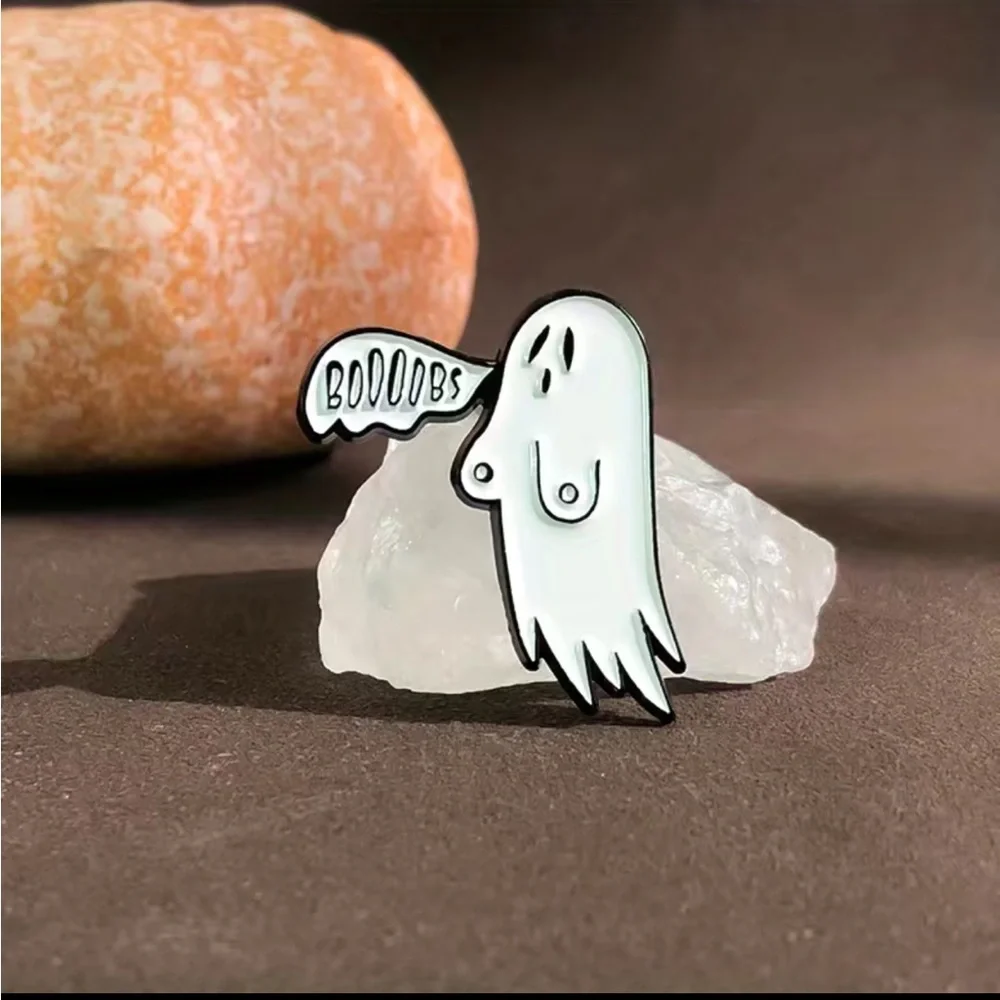 1pc‎ Ghost White Enamel Pin, Brooch Lapel Badge Cartoon Gothic Zinc Alloy Funky